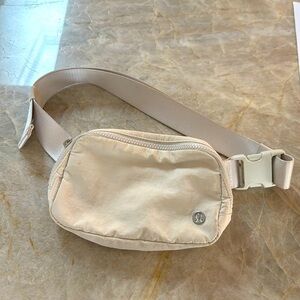 Lululemon Belt Bag Ivory